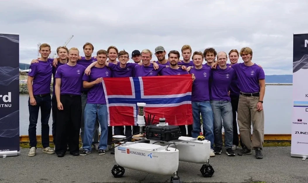 Marinor NTNU-laget med sitt autonome fartøy